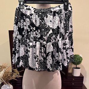Black & White Floral Tiered Skirt - Women's